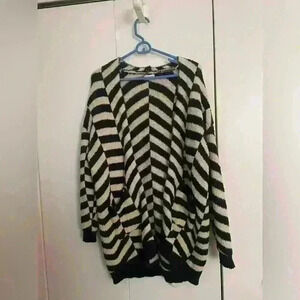 Pink Lily Women's Cardigan